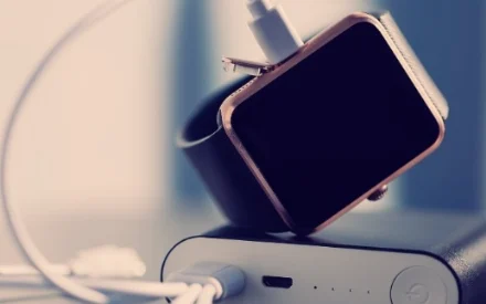 智能電子產(chǎn)品中的點(diǎn)焊：為可穿戴設(shè)備提供精度